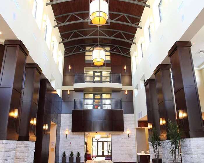 هتل Embassy Suites By Hilton Savannah Airport
