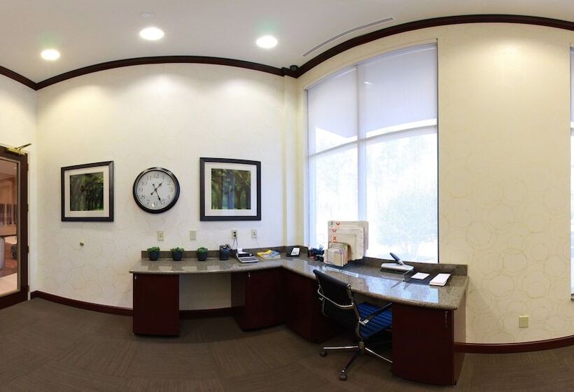 هتل Embassy Suites By Hilton Savannah Airport