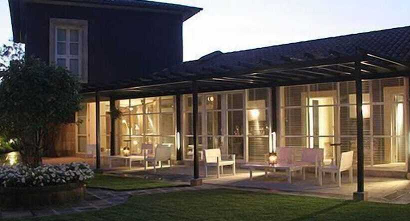 هتل Enoturismo Novavila Rias Baixas Wine Design