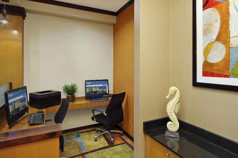 هتل Fairfield Inn & Suites Fort Lauderdale Airport & Cruise Port