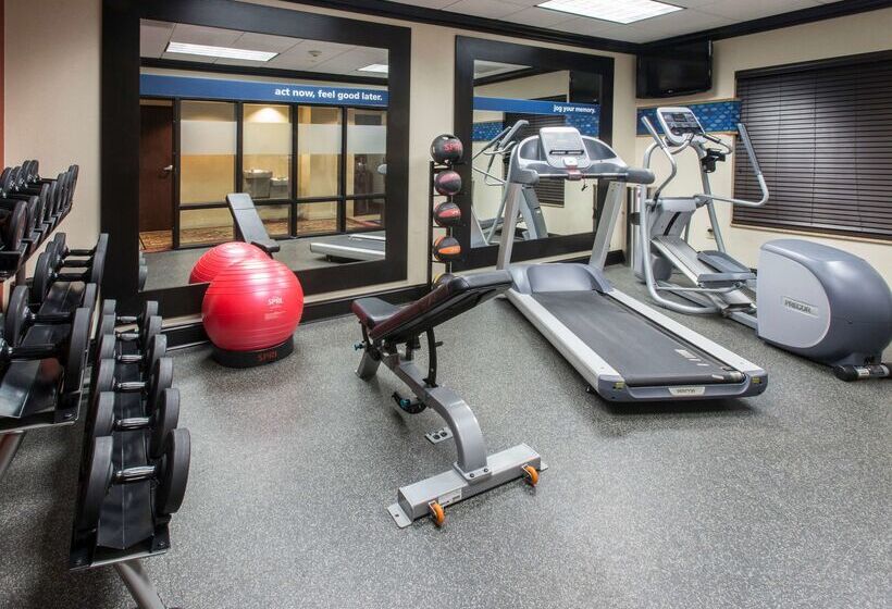 هتل Hampton Inn & Suites Jackson