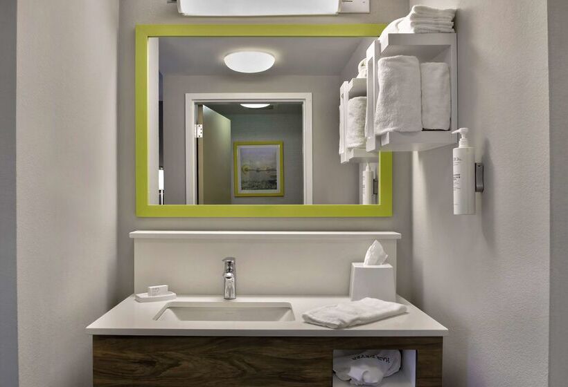 هتل Hampton Inn & Suites Jackson