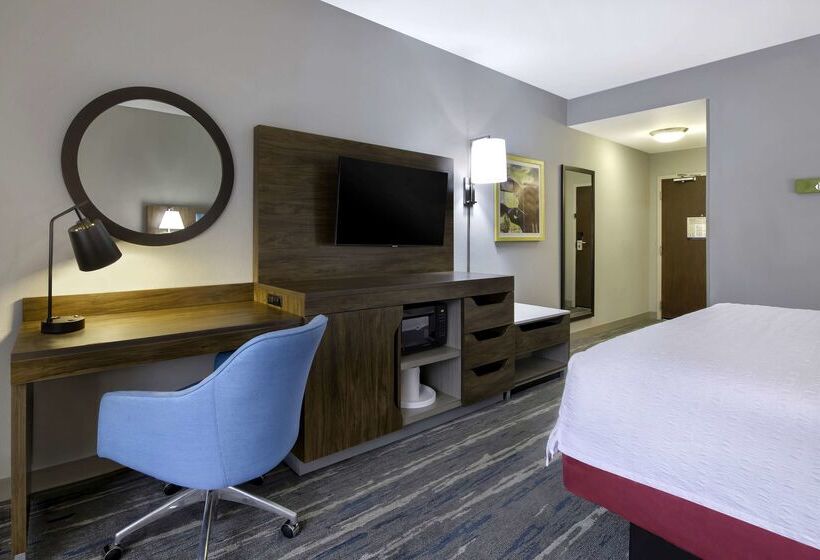 هتل Hampton Inn And Suites Jackson