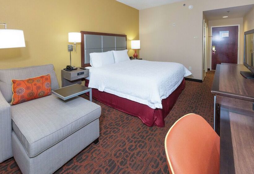 هتل Hampton Inn Suites Jacksonville Airport