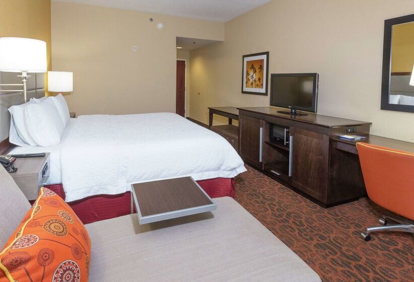 هتل Hampton Inn Suites Jacksonville Airport