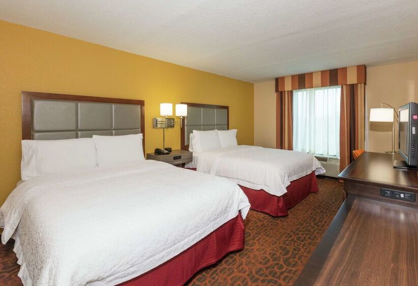 هتل Hampton Inn And Suites Jacksonville Airport