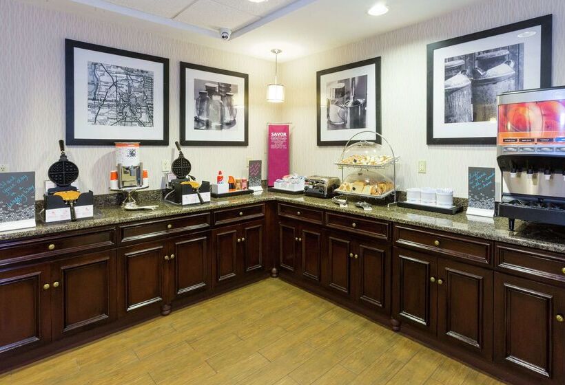 هتل Hampton Inn Suites Jacksonville Airport