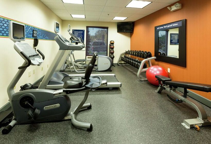 هتل Hampton Inn Suites Jacksonville Airport