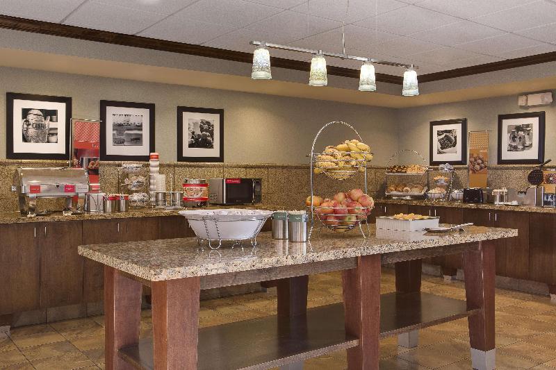 هتل Hampton Inn & Suites Lincoln   Northeast I 80