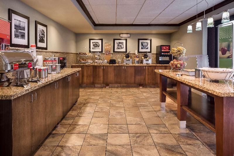 هتل Hampton Inn & Suites Lincoln   Northeast I 80