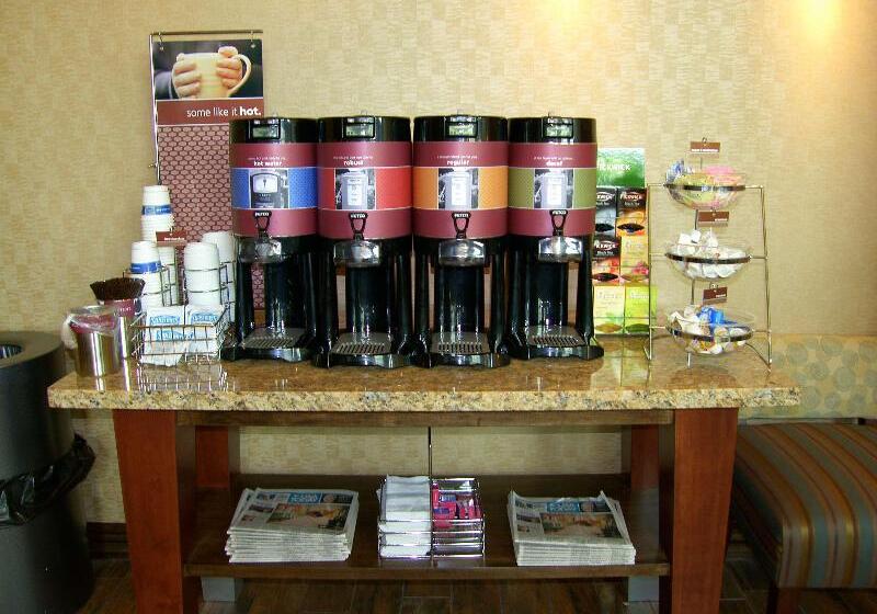 هتل Hampton Inn & Suites Lincoln   Northeast I 80