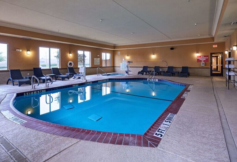 هتل Hampton Inn & Suites Longview North
