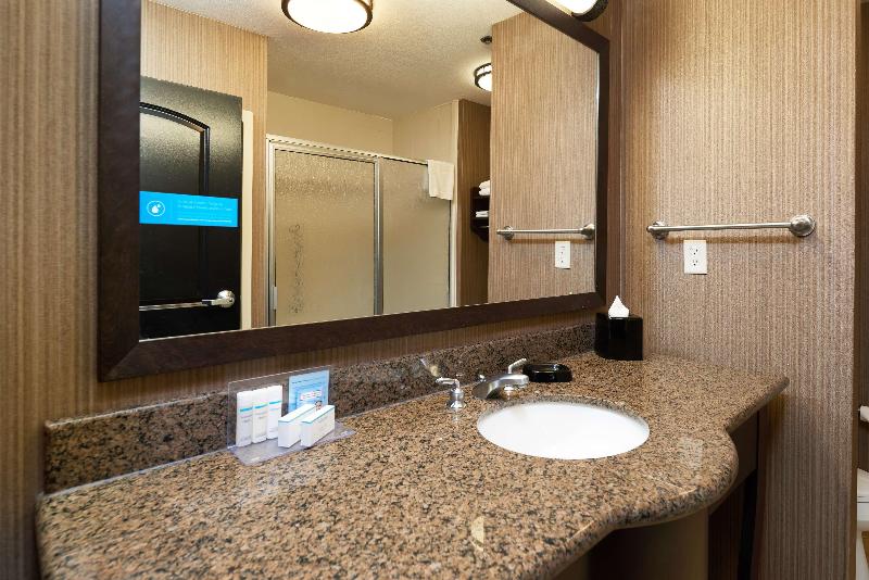 هتل Hampton Inn & Suites Longview North