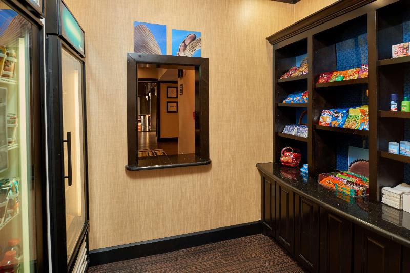 هتل Hampton Inn & Suites Longview North