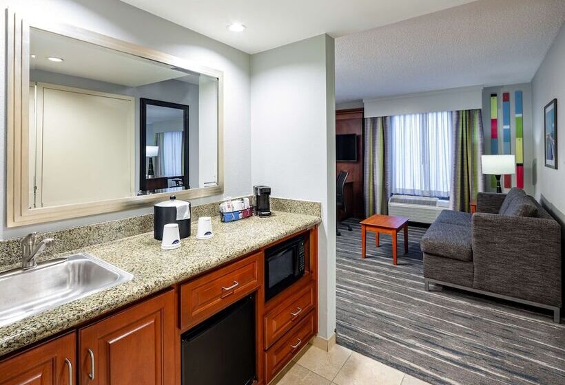 هتل Hampton Inn & Suites Mobile I 65@ Airport Blvd