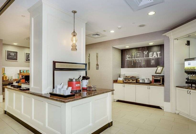 هتل Hampton Inn & Suites Mobile  Downtown Historic District