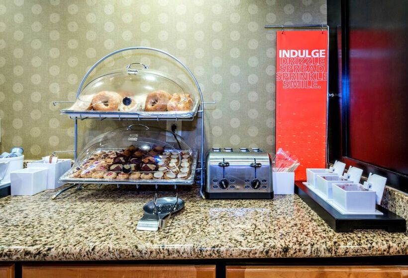 هتل Hampton Inn & Suites Montgomery Downtown