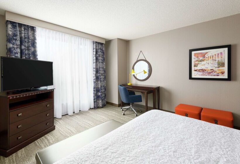 هتل Hampton Inn & Suites National Harbor   Alexandria Area