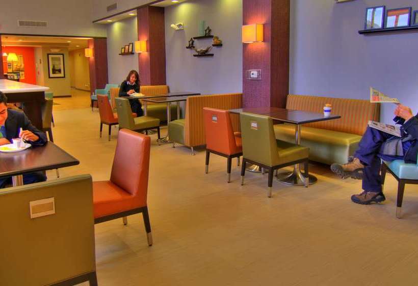 בית מלון כפרי Hampton Inn & Suites Parsippany/north