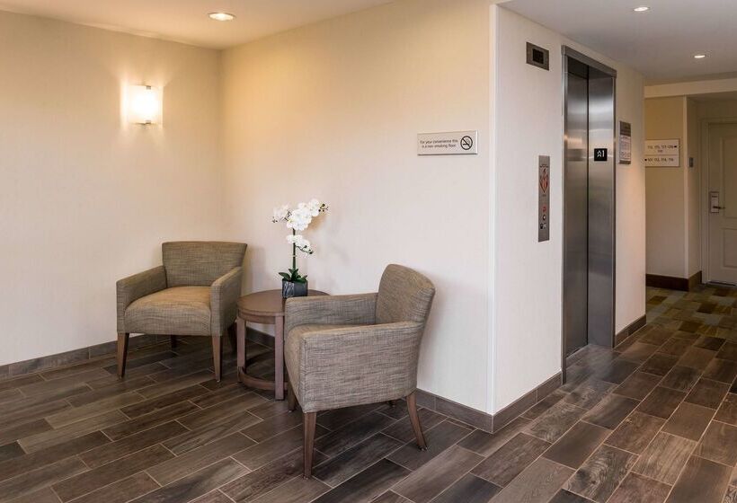 هتل Hampton Inn Channel Islands Harbor/oxnard