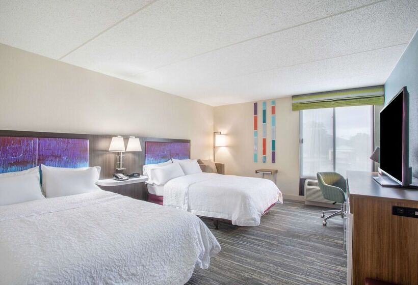 Отель Hampton Inn Fishkill