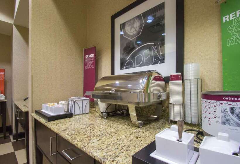 هتل Hampton Inn Greenville