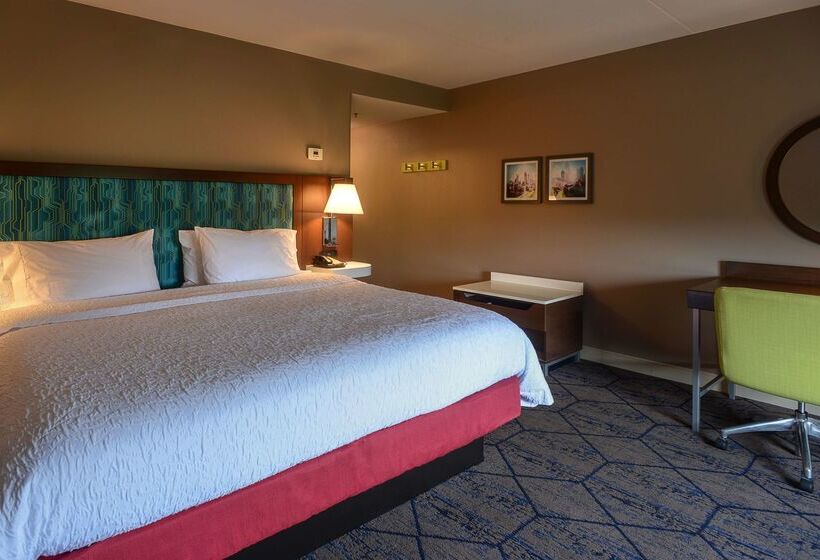 فندق Hampton Inn & Suites Atlsix Flags