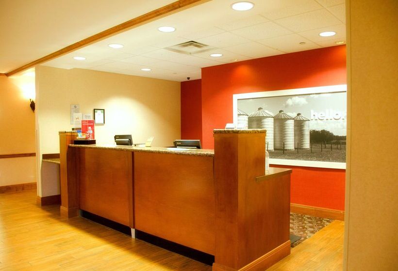 בית מלון כפרי Hampton Inn And Suites College Station