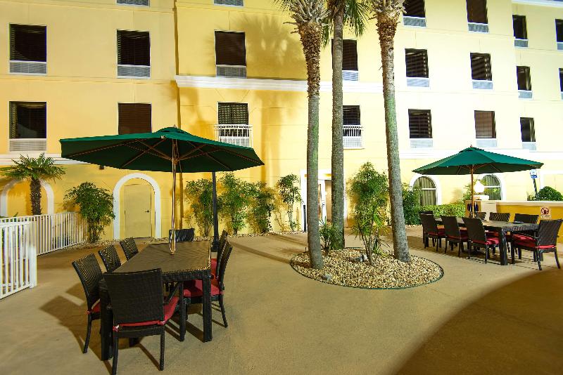 هتل Hampton Inn & Suites Lake City