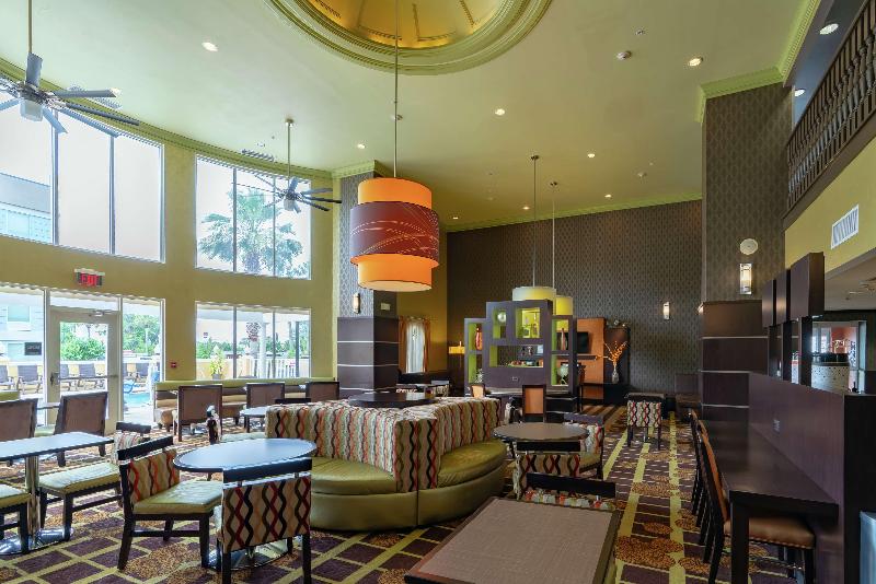 هتل Hampton Inn & Suites Lake City