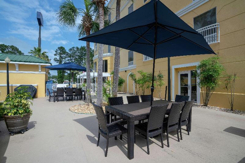 هتل Hampton Inn & Suites Lake City