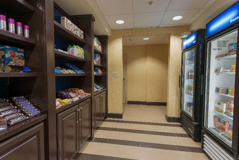 هتل Hampton Inn & Suites Lake City