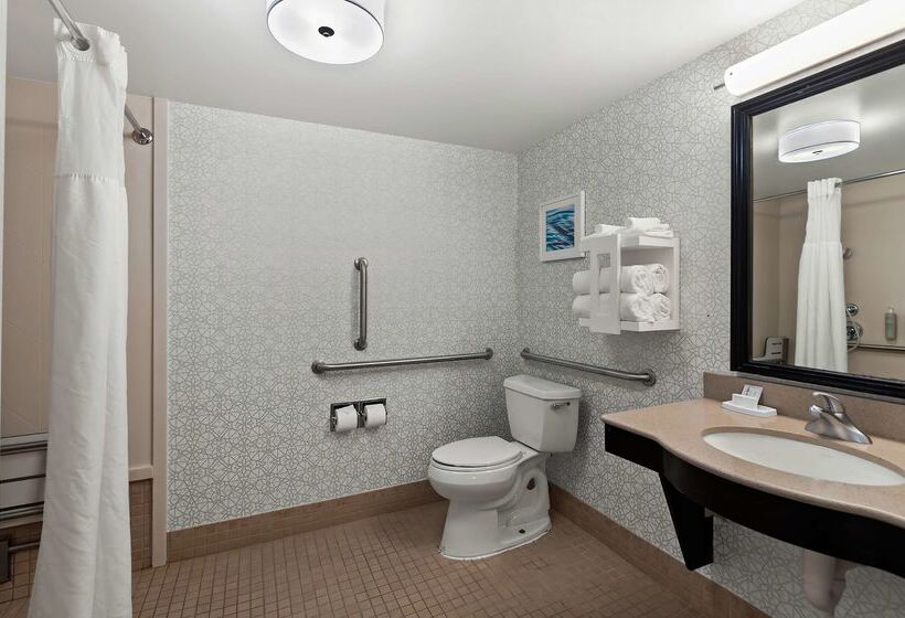 هتل Hampton Inn & Suites Fort Belvoir Alexandria South