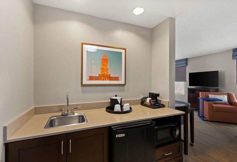 هتل Hampton Inn & Suites Fort Belvoir Alexandria South