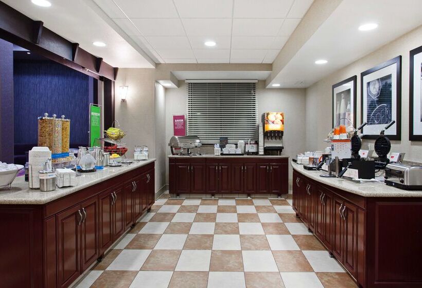 فندق Hampton Inn & Suites Oakland Airport  Alameda