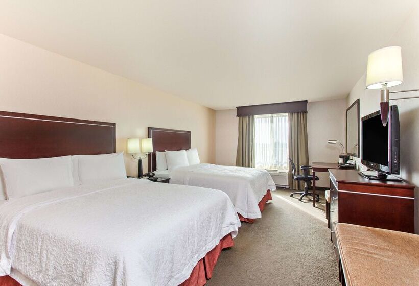 هتل Hampton Inn & Suites Roseville