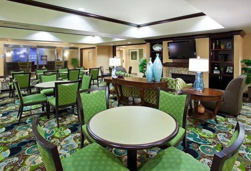 ホテル Holiday Inn Express Columbus  Dublin