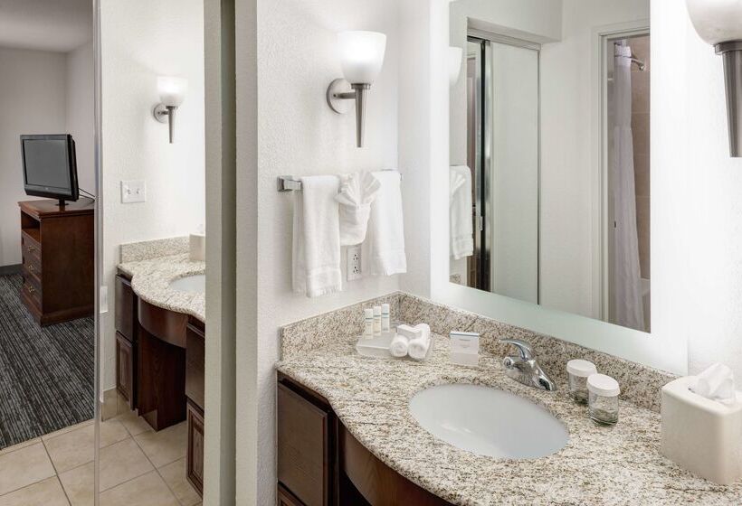 هتل Homewood Suites By Hilton El Paso Airport