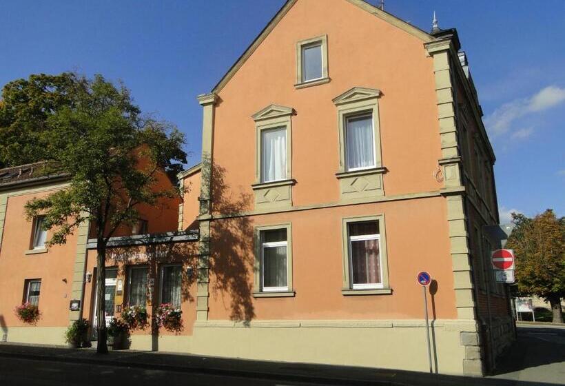 Отель Kitzinger Hof An Der B8