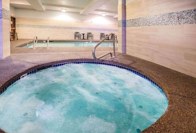 هتل La Quinta By Wyndham Portland Airport