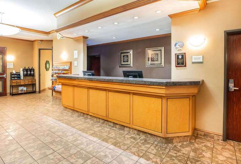 Hotel La Quinta Inn & Suites By Wyndham Portland Airport