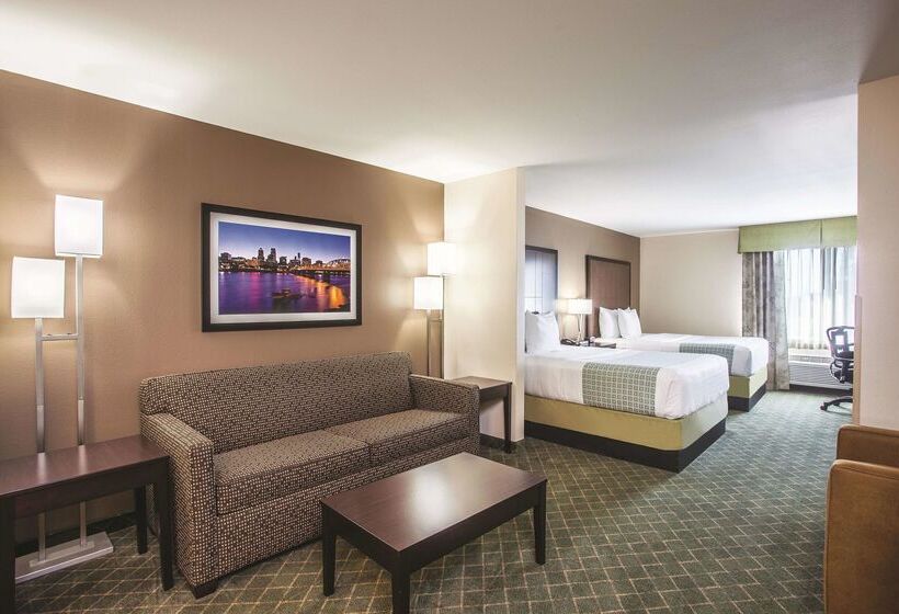 هتل La Quinta Inn & Suites By Wyndham Portland Airport