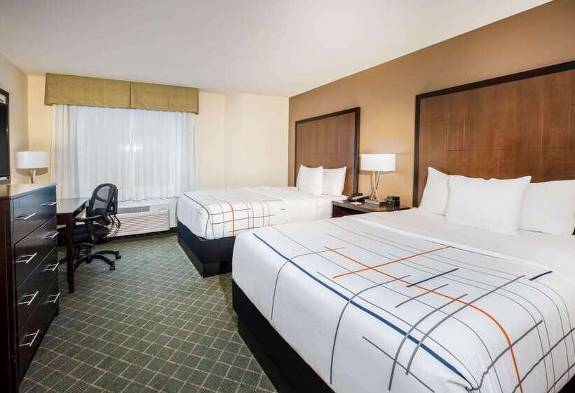هتل La Quinta By Wyndham Portland Airport