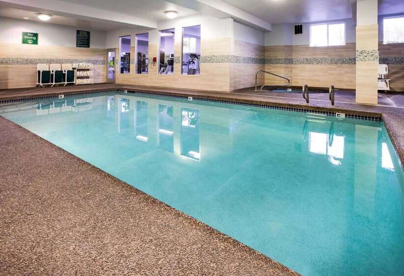 هتل La Quinta By Wyndham Portland Airport