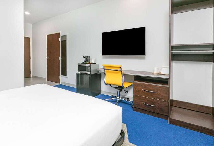 Microtel Inn And Suites By Wyndham Austin Airport