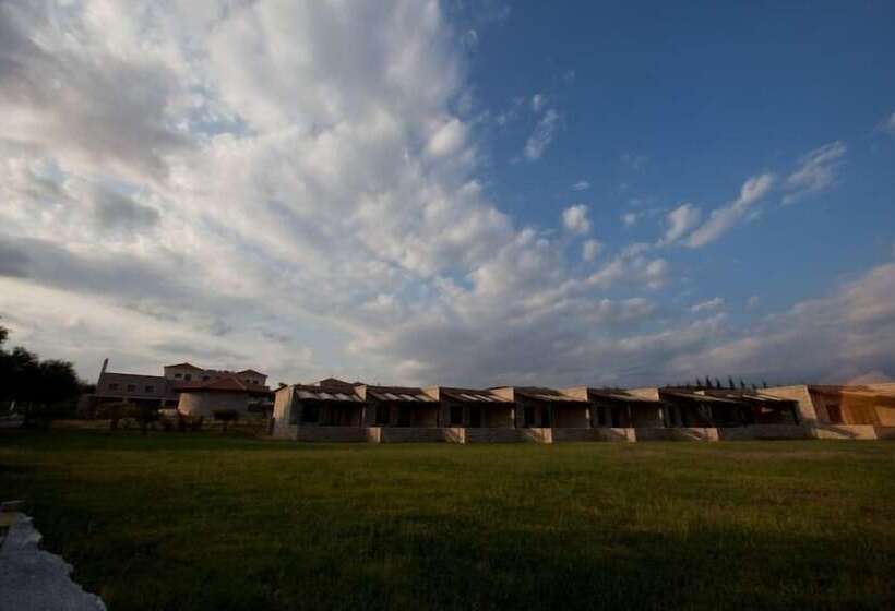 Aktaion Resort
