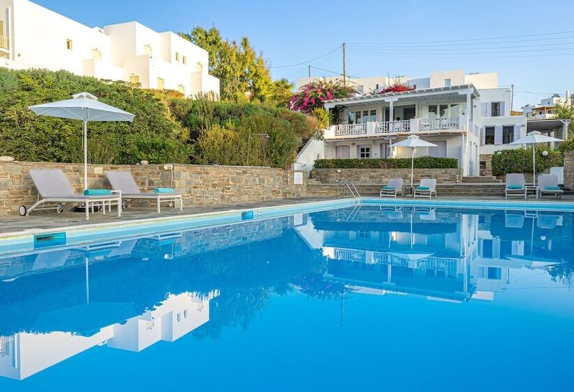 هتل Akrotiri