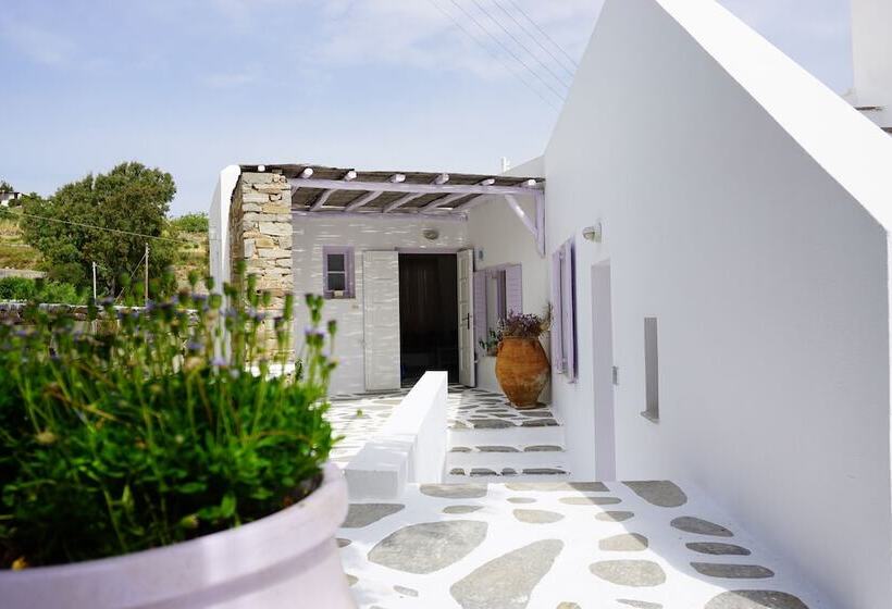 هتل Akrotiri