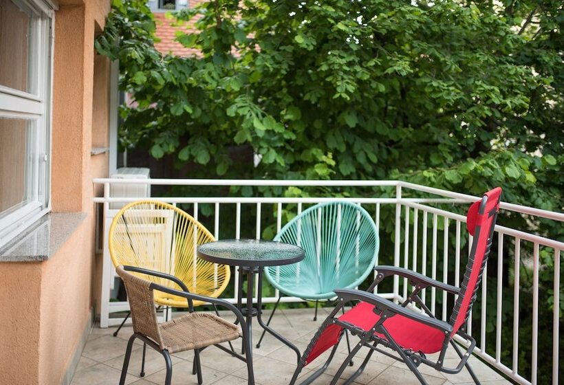 فندق Bubu Hostel