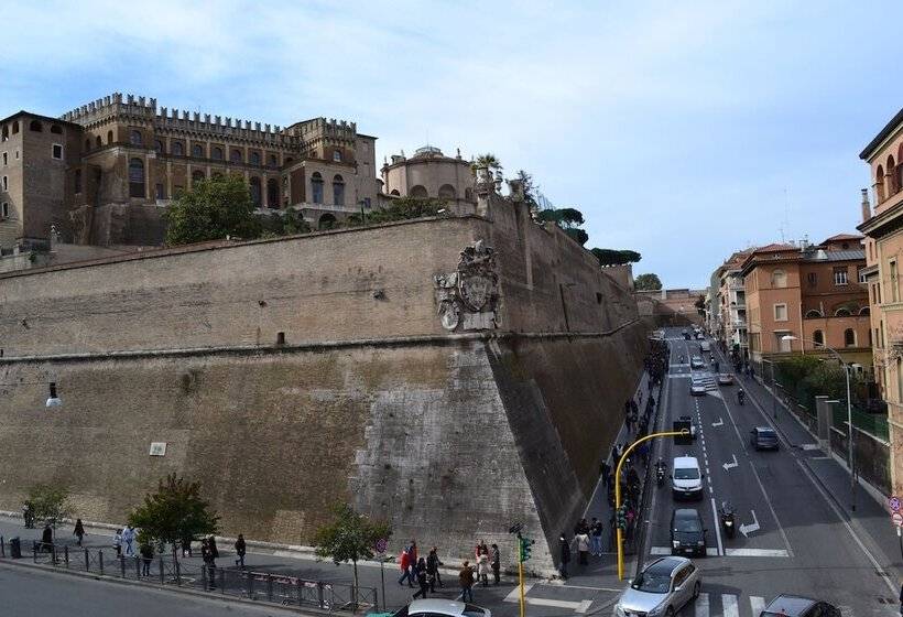 هتل Quo Vadis Roma 2